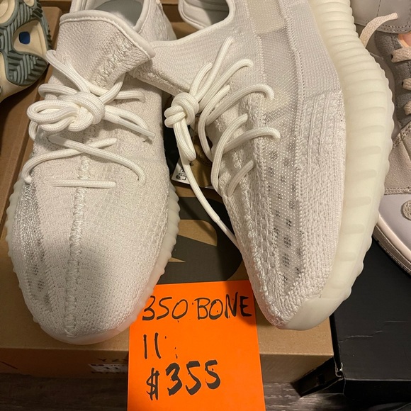 YEEZYS JORDANS YEEZYS JORDANS - Picture 14 of 15